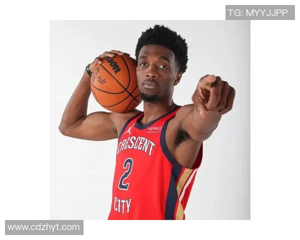 赫伯特琼斯的篮球之路与奋斗精神的启示